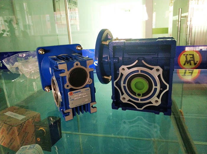 輸送機(jī)減速機(jī)，3KW減速機(jī),齒輪減速電機(jī),NMRV減速機(jī),蝸輪蝸桿減速機(jī)